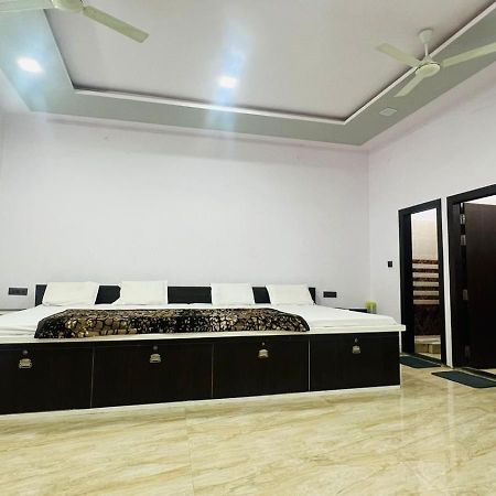 Hotel Rudra Residency Near Railway Station Mathura Dış mekan fotoğraf