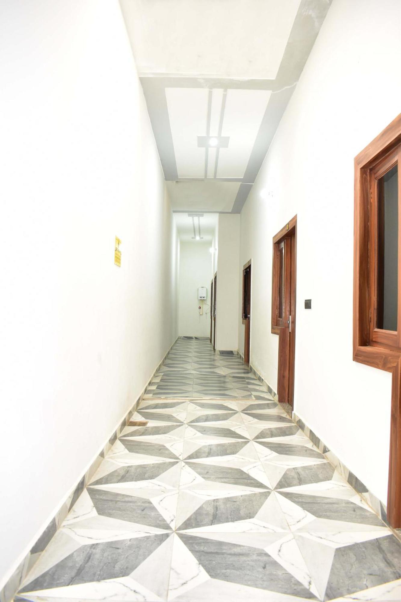 Hotel Rudra Residency Near Railway Station Mathura Dış mekan fotoğraf