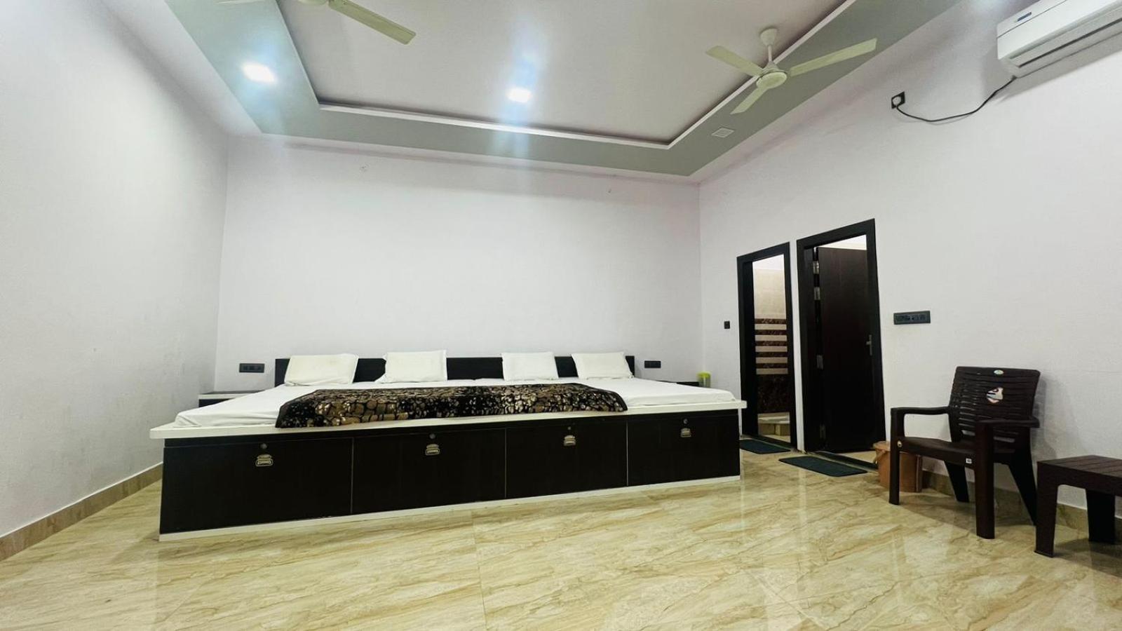 Hotel Rudra Residency Near Railway Station Mathura Dış mekan fotoğraf