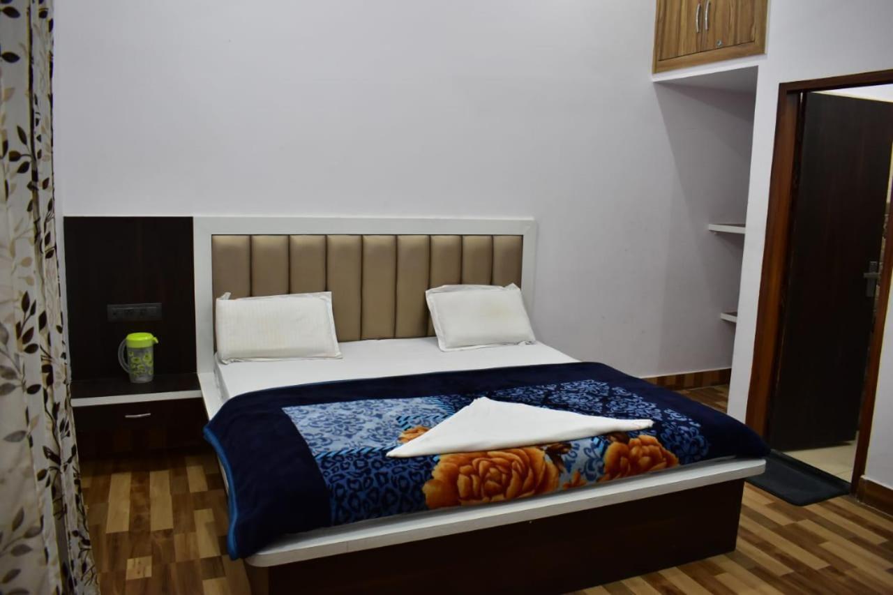 Hotel Rudra Residency Near Railway Station Mathura Dış mekan fotoğraf